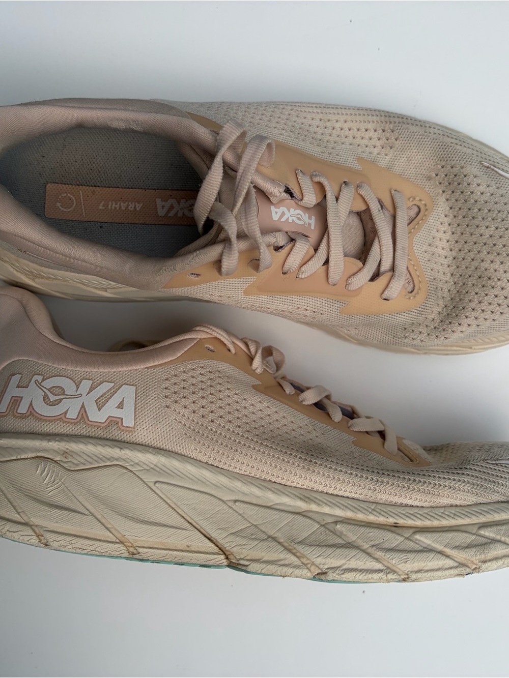 HOKA Arahi 7 Women’s Running Shoes – Gull/Pink Twilight – Size 9